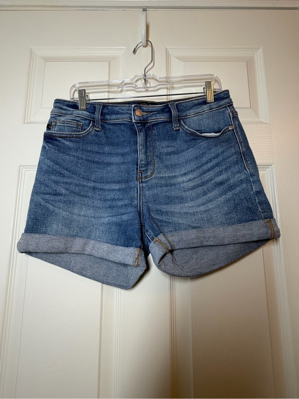 Judy Blue Mid-Rise Medium Blue Rolled Cuff Denim Shorts Size Large